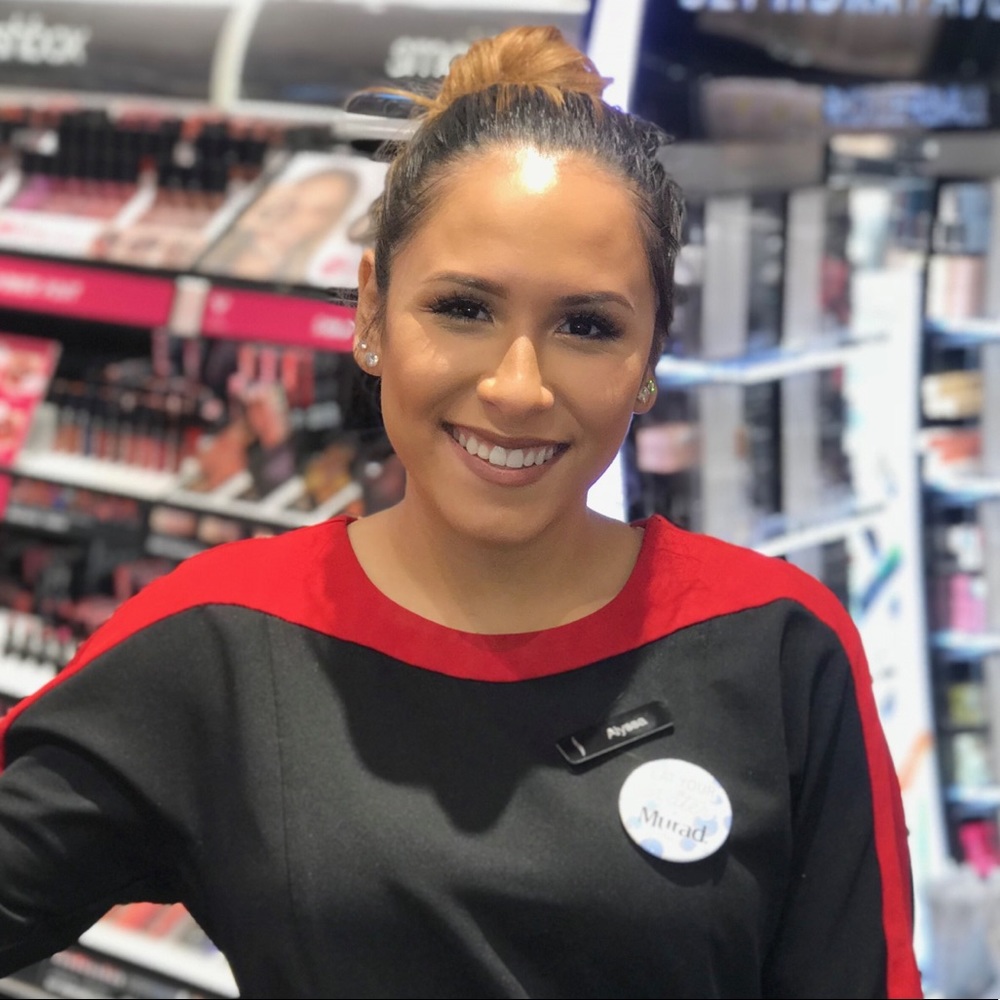 Meet your Posher, Alyssa